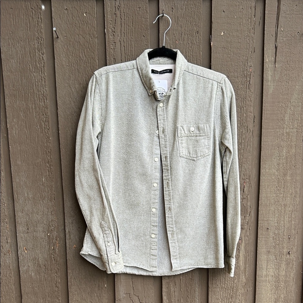 Western-Fit Striped Rodeo Shirt – Tailored Men’s Small (Thicker Fabric)